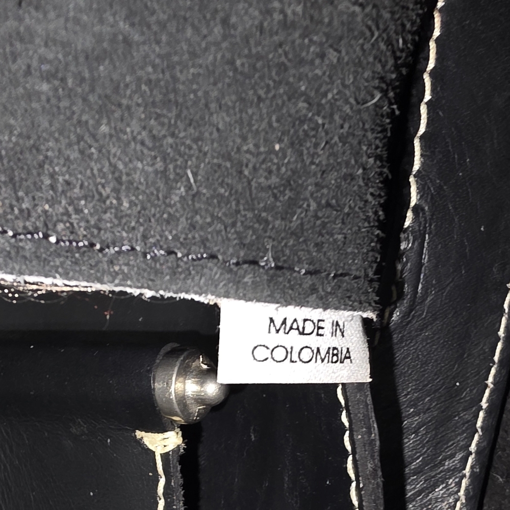 Gucci Black Leather Clutch with Silver Horsebit Detail - Picture 8 of 10